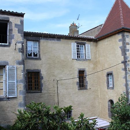 Chateau De Bourrassol Bed & Breakfast Menetrol Eksteriør bilde