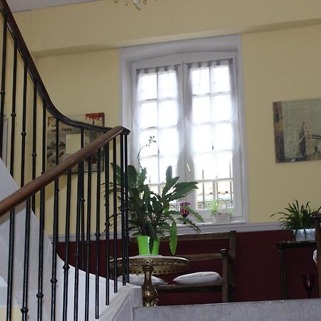 Chateau De Bourrassol Bed & Breakfast Menetrol Eksteriør bilde
